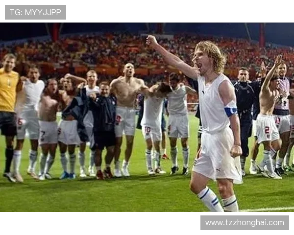 2015年足球界的璀璨明星们盘点与他们的辉煌成就回顾